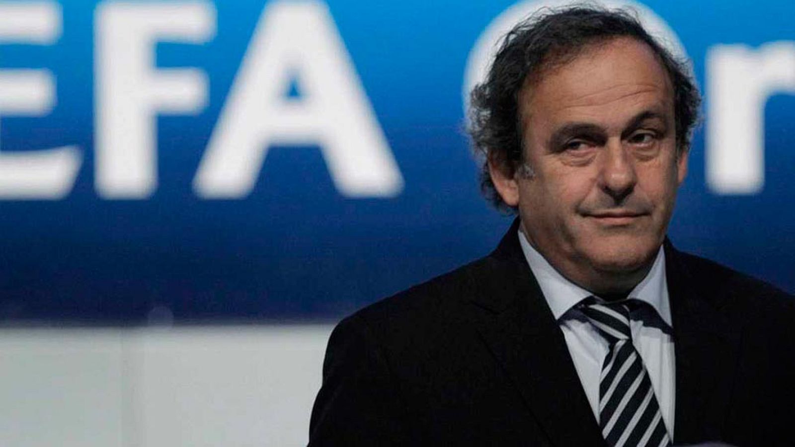 Platini deja la presidencia de la UEFA y Villar podría presentarse como candidato | Ver