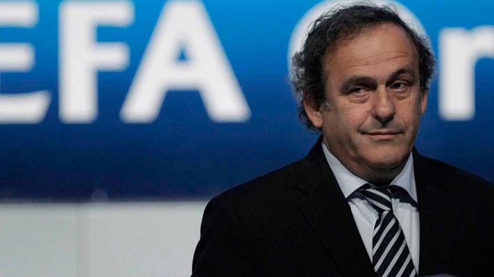 Telediario 1 - Platini deja la presidencia de la UEFA y Villar podría presentarse como candidato
