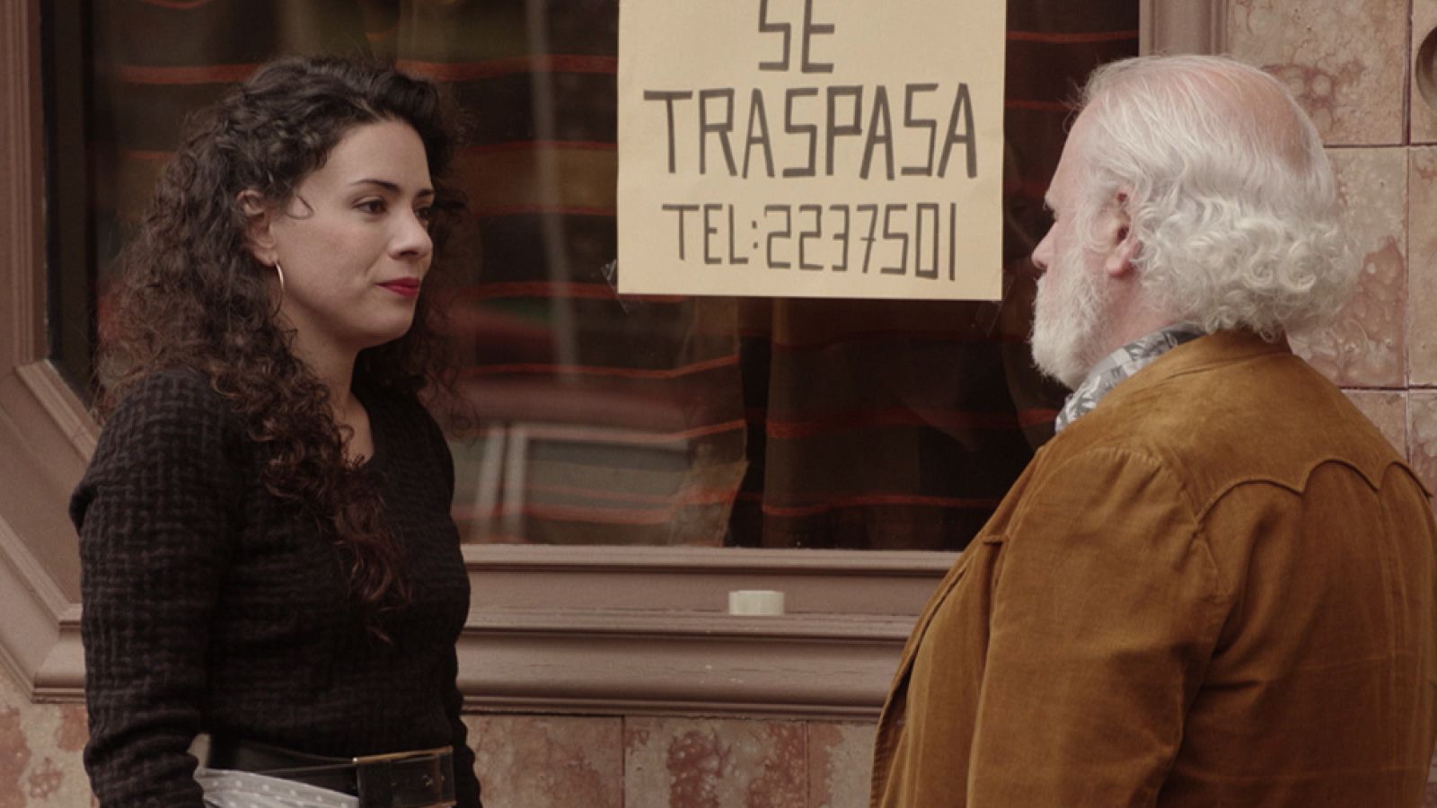 Cuéntame cómo pasó - Paquita traspasa el bistró para irse a Benidorm