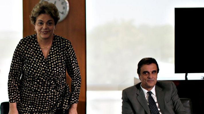 Telediario 1 - El Gobierno de Brasil presenta un recurso para intentar a la desesperada frenar el juicio político a Rousseff