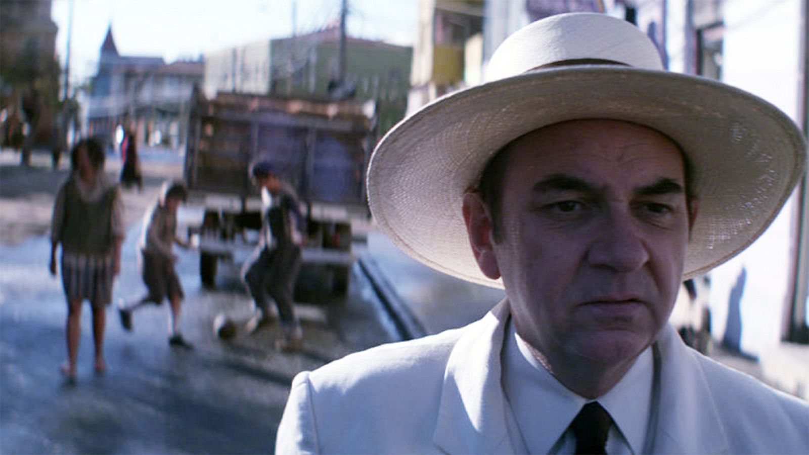 RTVE.es estrena el tráiler de 'Neruda', la visión del cineasta Pablo Larraín sobre el poeta | Ver