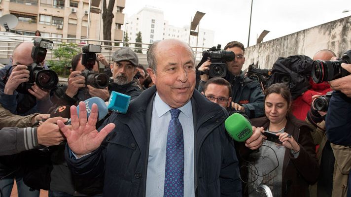 Telediario 1 - El exalcalde de Granada reitera que es inocente tras declarar como imputado ante la juez