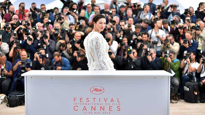 Telediario 1 - Cine complejo y sin concesiones abre la competición de Cannes
