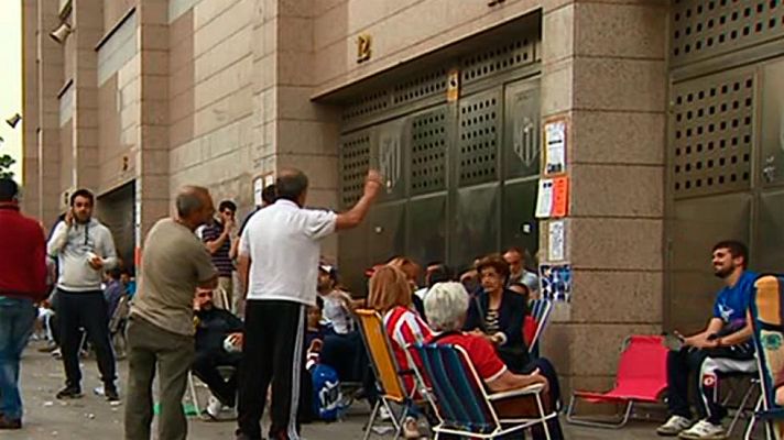 Telediario 1 - Los atléticos agotan las entradas más baratas y las más caras para Milán