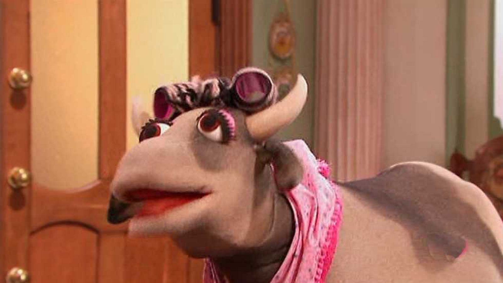 Levantar, sacudir y encontrar - El Hotel Furchester | Ver