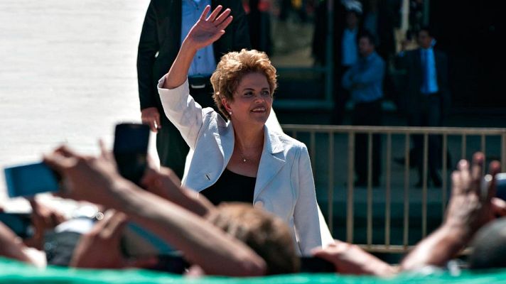 Telediario 1 - Dilma Rousseff es apartada del cargo de presidenta de Brasil