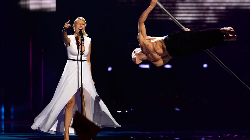 Eurovisin 2016 - Semifinal 2 - Eslovenia: ManuElla canta 'Blue and Red'