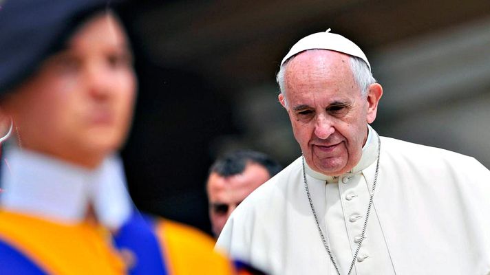 Telediario 1 - El papa quiere recuperar a las diáconas, mujeres que podrían casar y bautizar