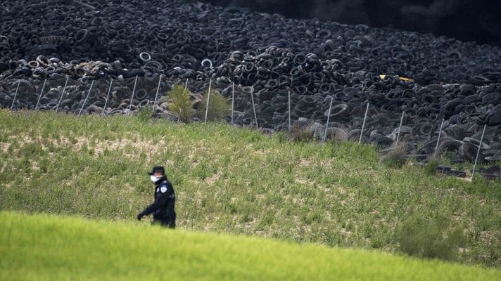 Telediario 1 - El mayor cementerio de neumáticos de Europa está en Seseña (Toledo)
