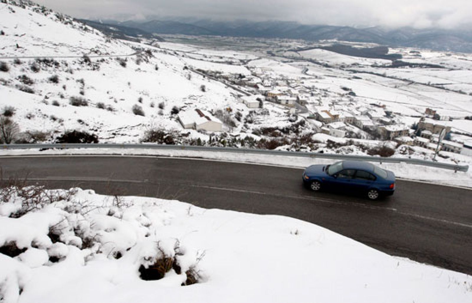 Alerta naranja por nieve en ocho en varias comunidades por la nieve