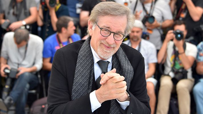 Telediario 1 - Spielberg trae a los gigantes a Cannes