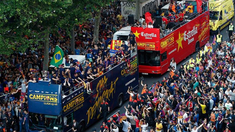 Los campeones de la Liga celebran el título en Barcelona | Ver