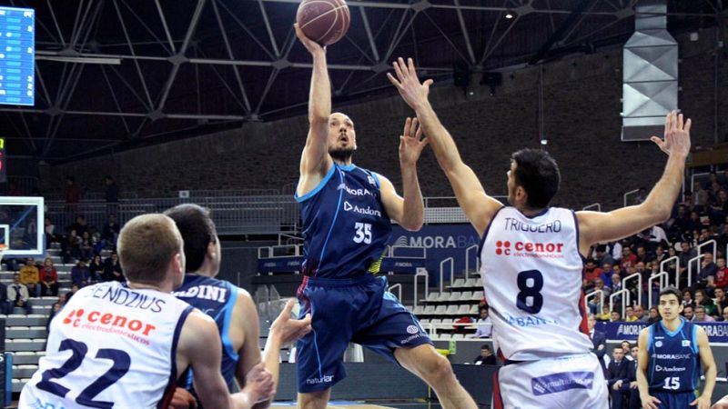 Morabanc Andorra 74-84 Rio Natura Monbus Obradoiro