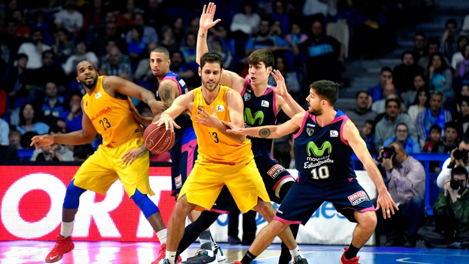 Movistar Estudiantes 74-69 Barcelona Lassa - Baloncesto en RTVE | Ver