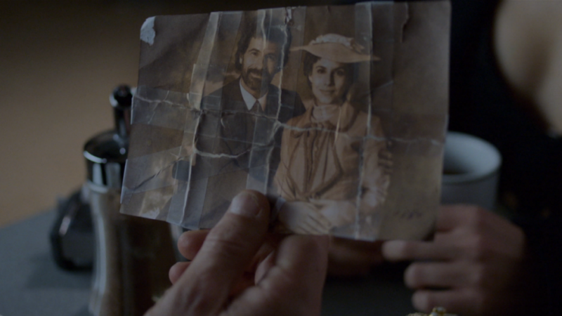 El Ministerio del Tiempo - Amelia le cuenta su secreto a Juli�n