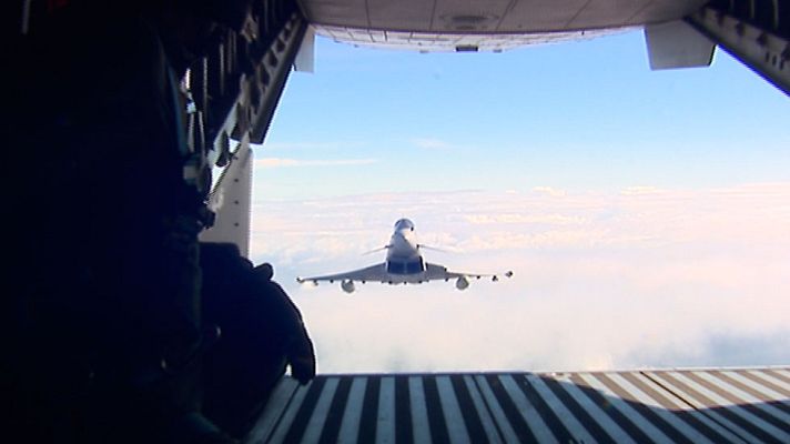 Telediario 1 - El espacio aéreo es una inmensa autopista donde circulan todo tipo de aparatos