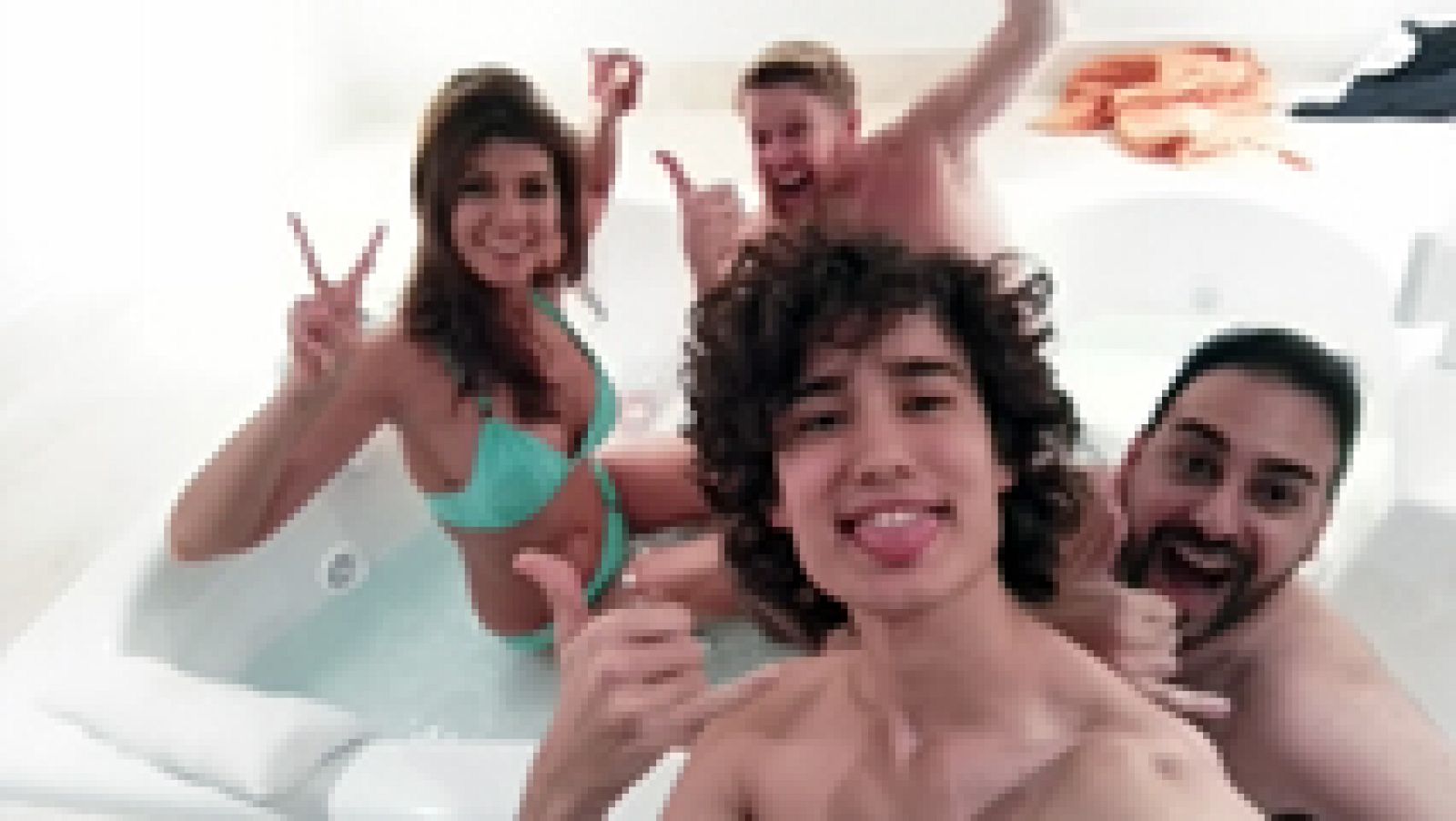 MasterChef 4 - Los chicos de la "manada" la lían parda a medianoche