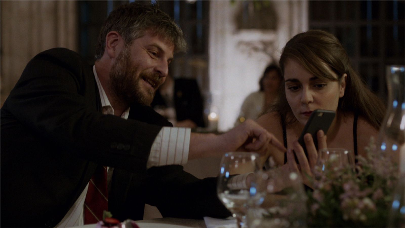 El Ministerio del Tiempo - Una app para poner tu cara en el cuerpo de Bertín Osborne | Ver