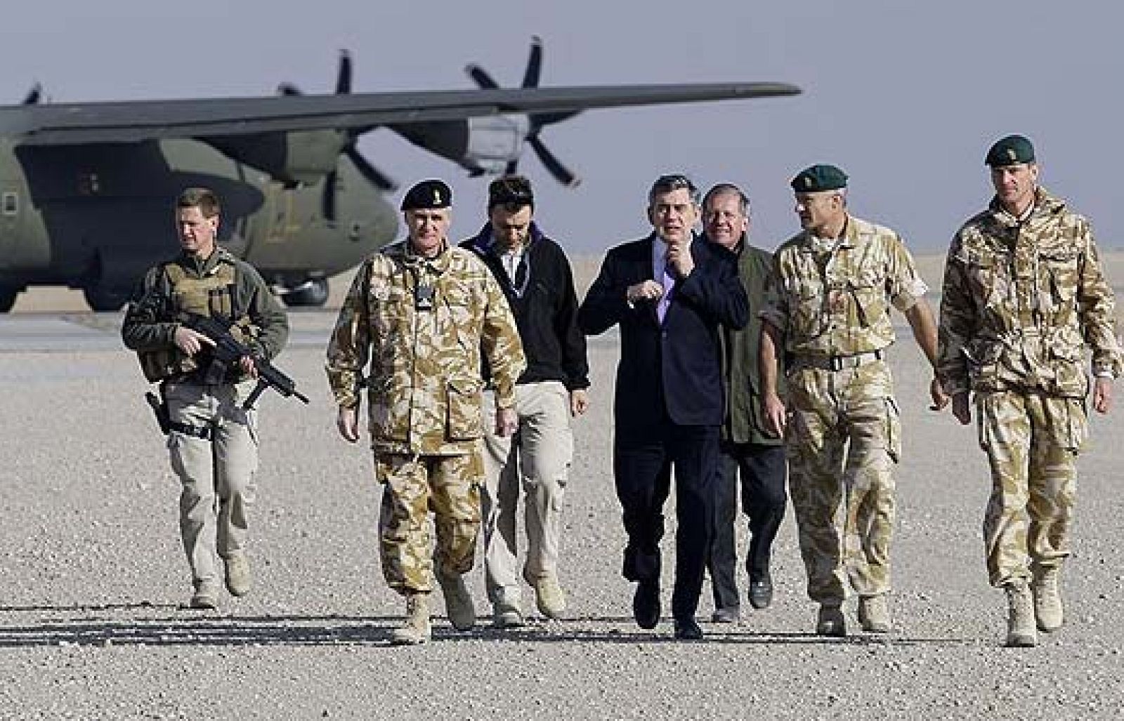 Gordon Brown visita Afganistán por sorpresa