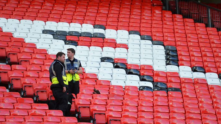 Telediario 1 - El artefacto hallado en el estadio de Old Trafford había quedado olvidado tras un simulacro