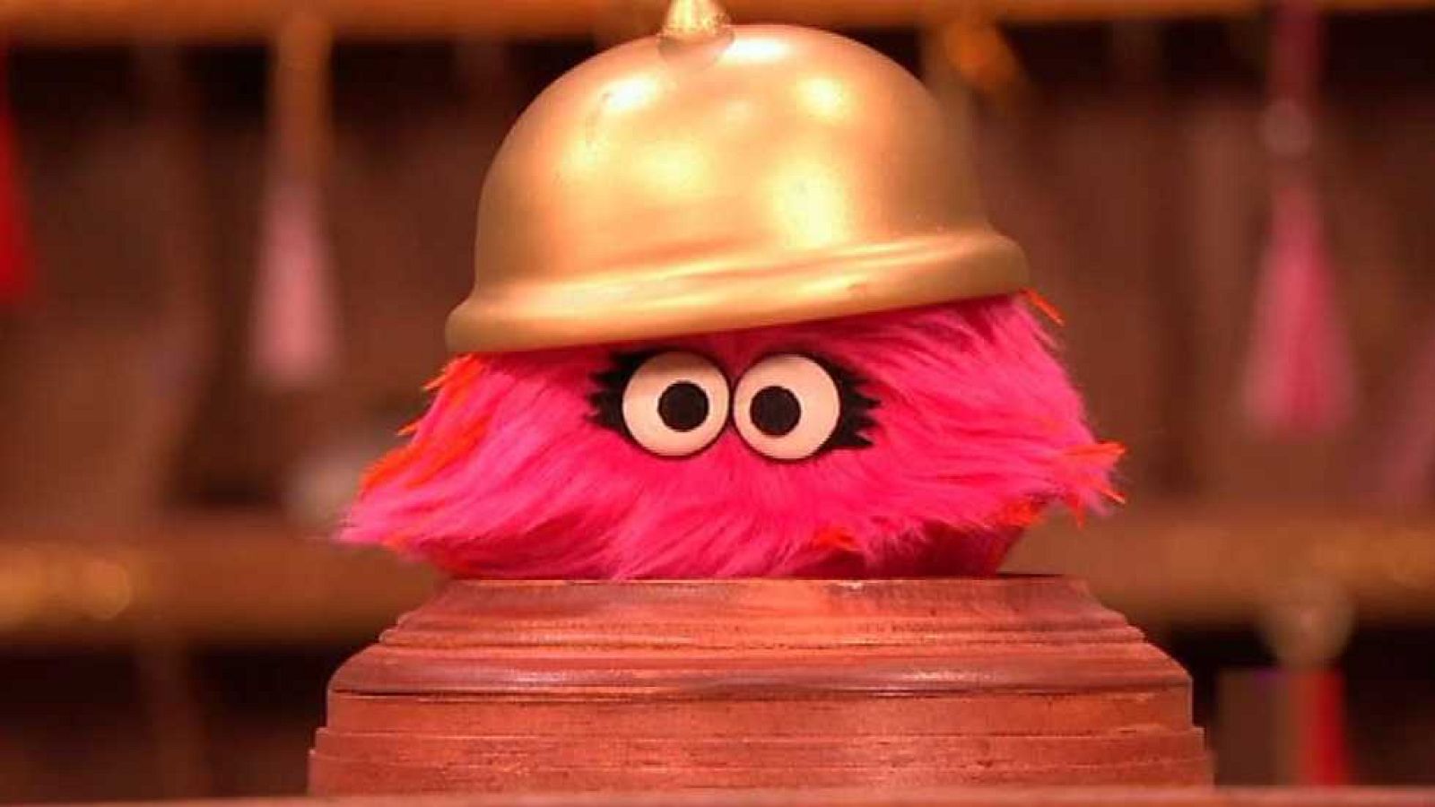 Estate quieto, Elmo - El Hotel Furchester | Ver