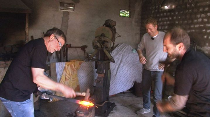 Comando Actualidad - Gajes del oficio - Espadas