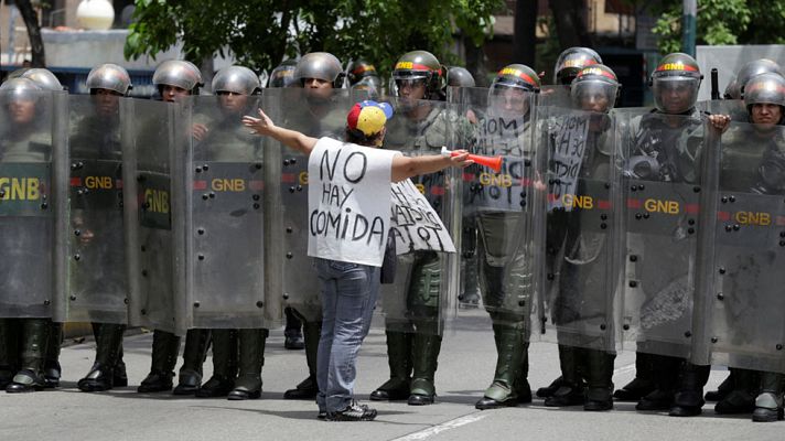 Telediario 1 - Telediario 2 en 4' - 18/05/16