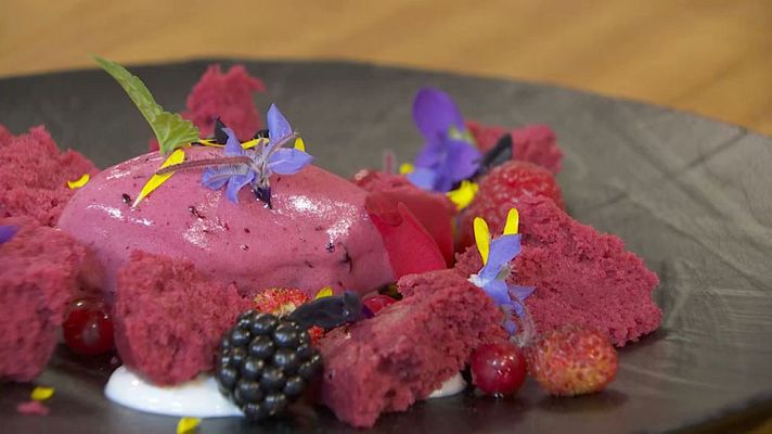 RTVE Cocina - Bizcocho de frutos rojos