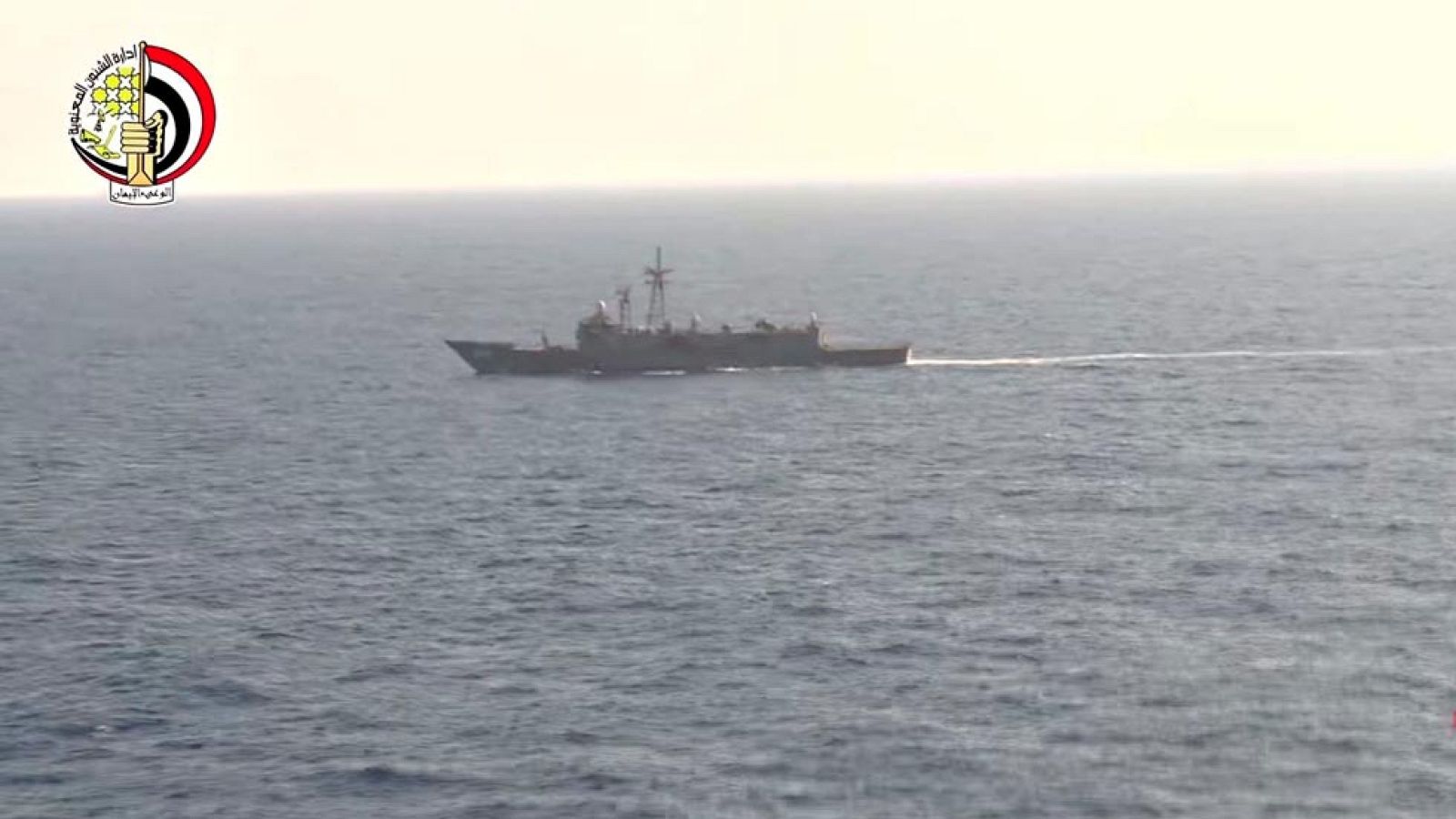 Localizan restos humanos del avión de EgyptAir estrellado en el Mediterráneo