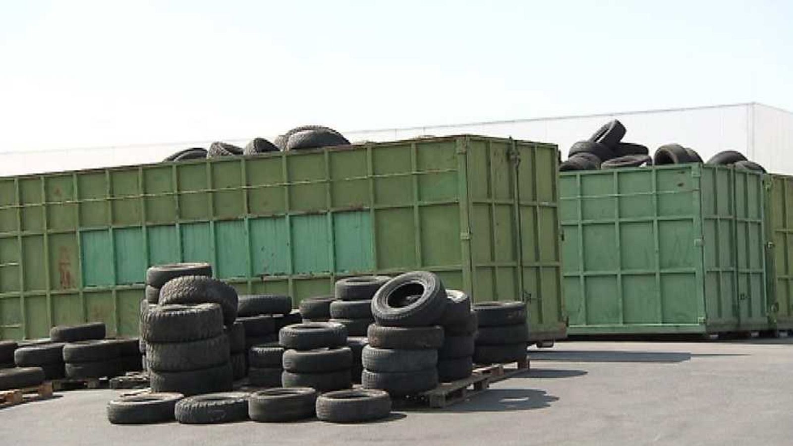 El escarabajo verde - Reciclaje sobre ruedas - ver ahora