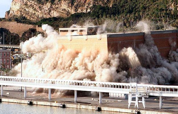  - Espectacular voladura en Barcelona