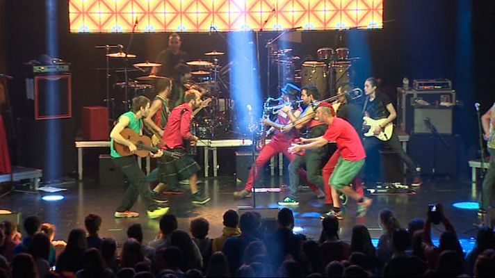 Telediario 1 - La Gran Pegatina, una big band única