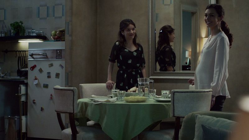 El Ministerio del Tiempo - Elena y Maite no tienen alma | Ver