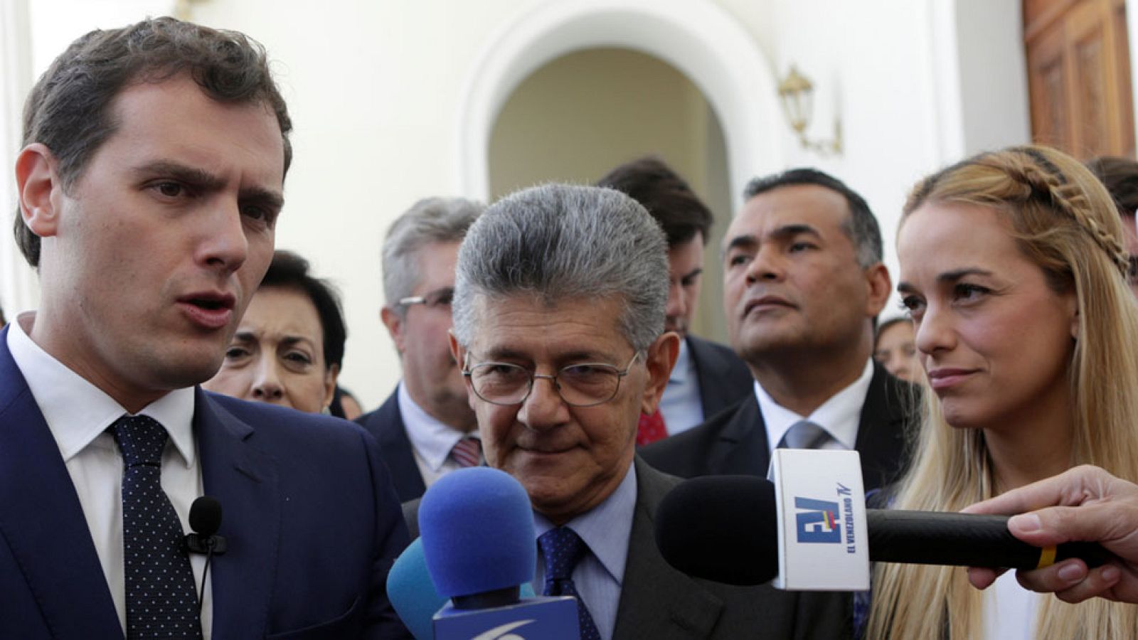 Albert Rivera: "El enemigo del pueblo venezolano no es el pueblo español, es el hambre"