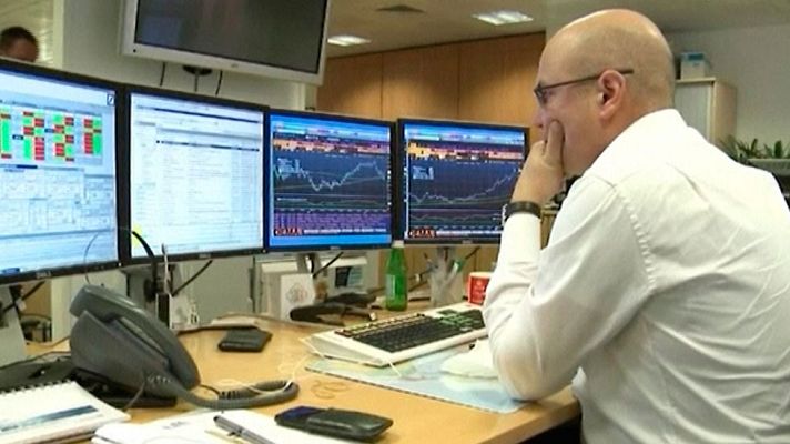 Telediario 1 - Una oleada de ataques informáticos roba 80 millones de euros a bancos de todo el mundo