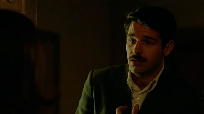 El Caso. Crónica de sucesos - Montenegro se declara: "Es una tortura no poder tocarte"