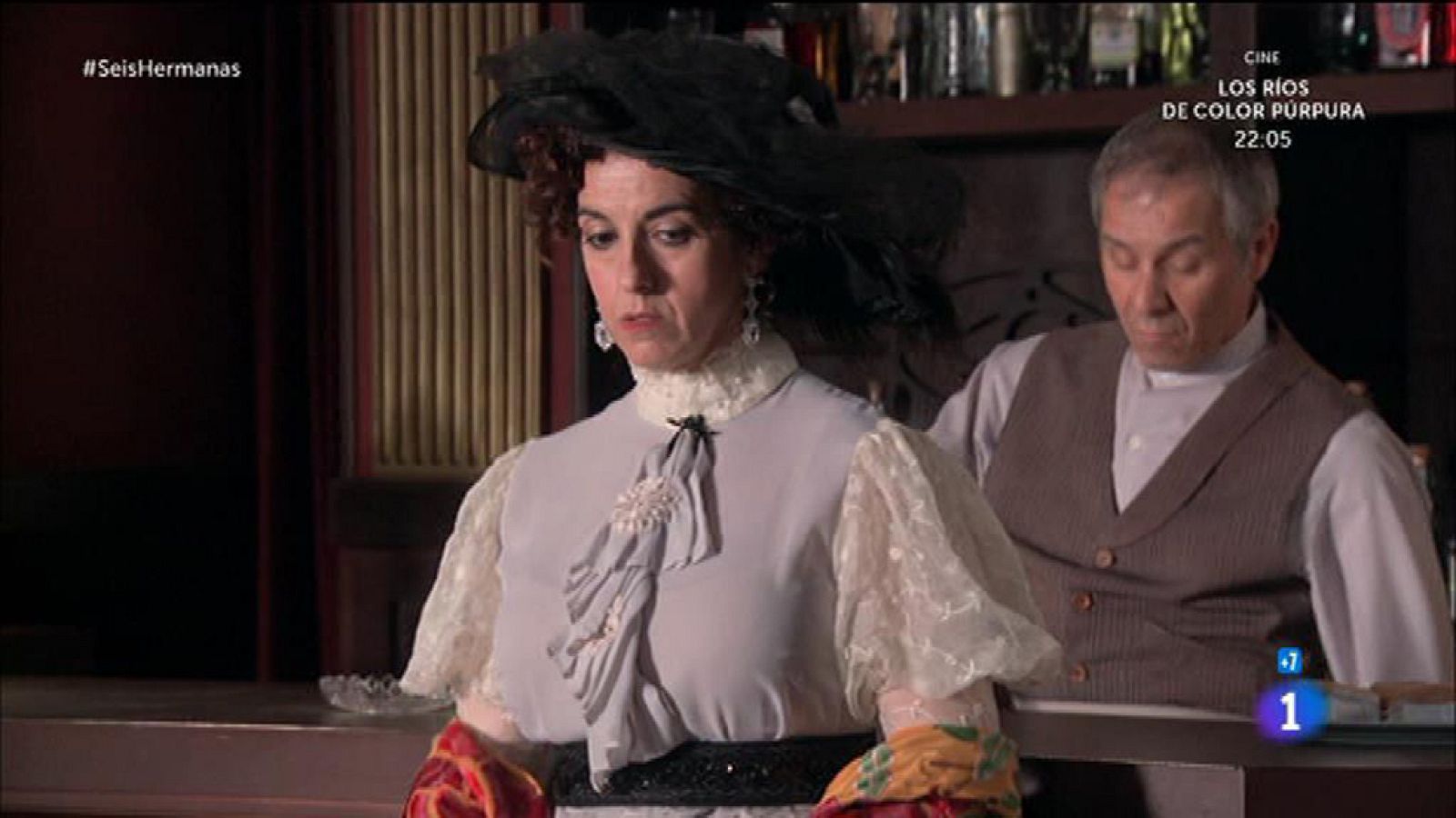 Seis Hermanas - Gabriel critica la vestimenta de su madre