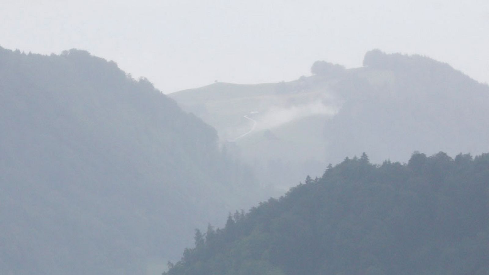 Lluvias y chubascos probablemente acompañados de tormenta en el norte