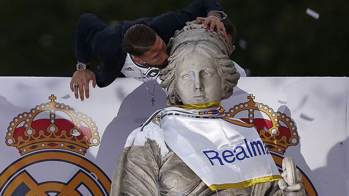 Informativo 24h - El Real Madrid brinda la 'Undécima' a su afición junto a la diosa Cibeles