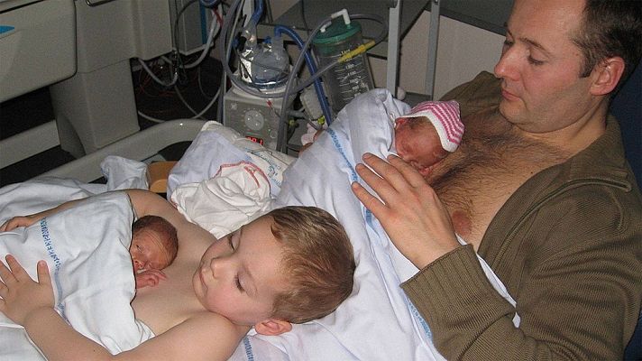 Telediario 1 - Calor humano para sacar adelante a bebés prematuros