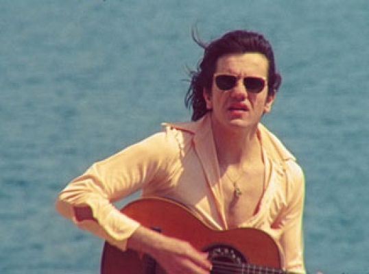 Cachitos de hierro y cromo - ENMIENDA A LA TOTALIDAD de Joan Colomo. Videoclip