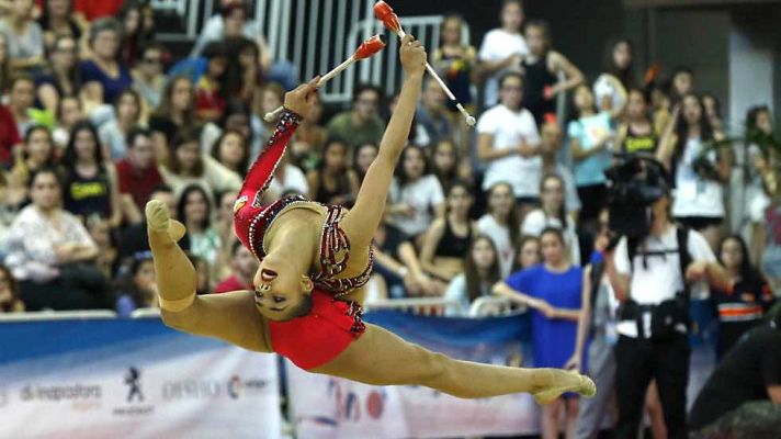 Gimnasia artística - Copa del Mundo: Div. B. Clasif. individual B. Mazas y Cintas