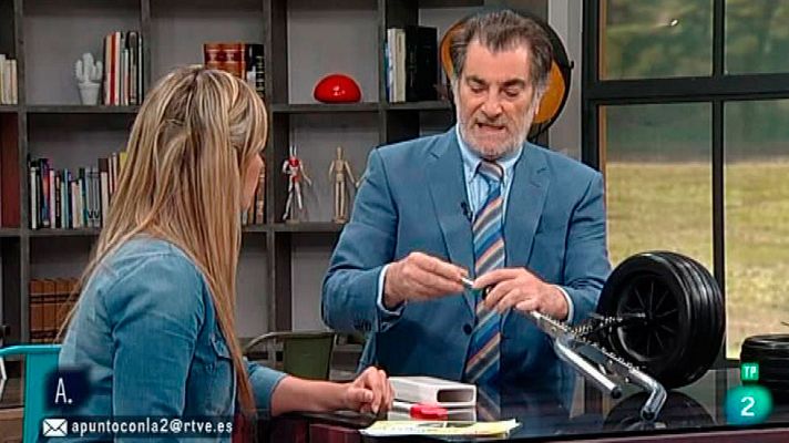 A punto con La 2 - Inventos - Carritos para Kayac / Espátula para wc