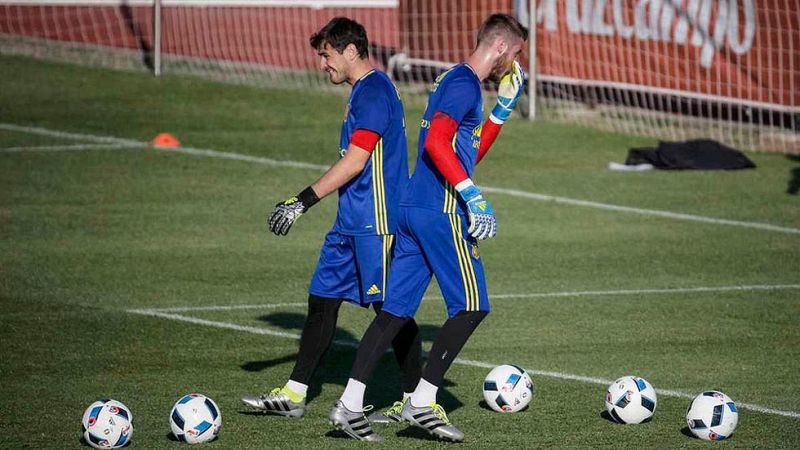 Del Bosque no desvela la duda de la portería: ¿Casillas o De Gea? | Ver