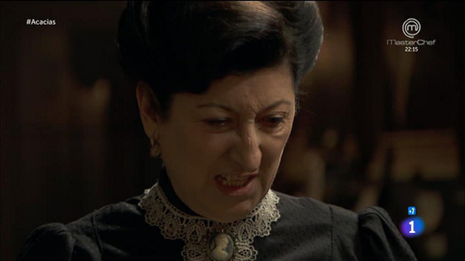 Acacias 38 - Úrsula le pide 50.000 pesetas a Cayetana por su silencio