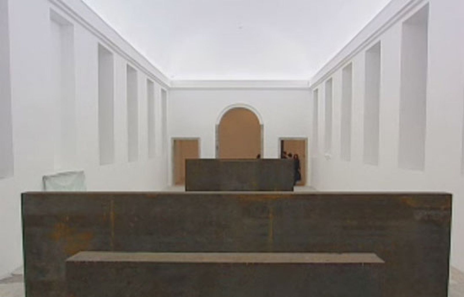 Richard Serra ha creado una nueva obra para sustituir a otra que desapareció cuando estaba en depósito en una empresa | Ver