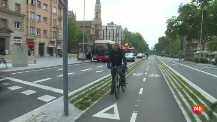  - Desde la 'Asociación Amics de la bici' piden una mejora en los carriles destinados a la bicicleta