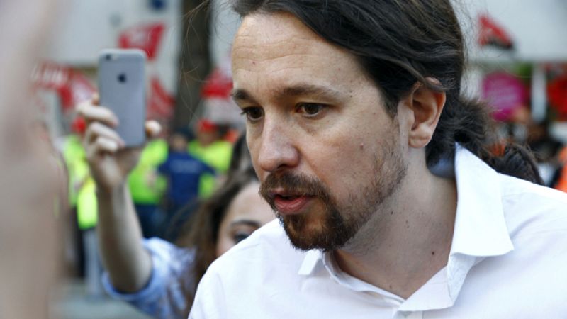 Iglesias lamenta el coste de la corrupción en España y Sánchez le dice que incluya a Monedero y a Errejón - Especiales informativos | Ver