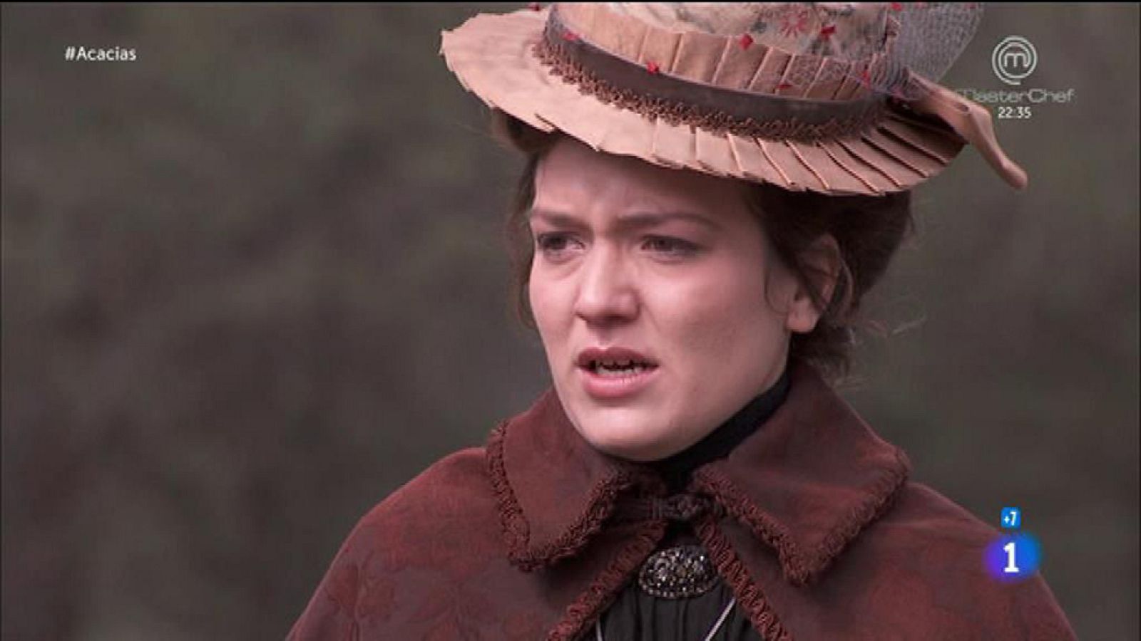 Acacias 38 - Humildad ve a Mauro y Teresa besándose