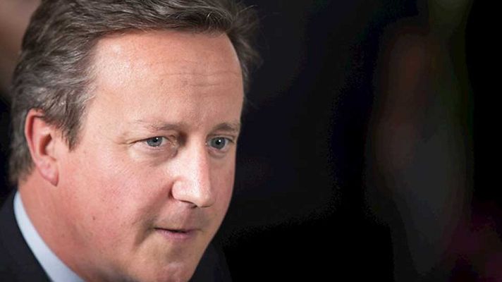 Telediario 1 - Cameron visita Gibraltar para hacer campaña a favor de la permanencia en la Unión Europea